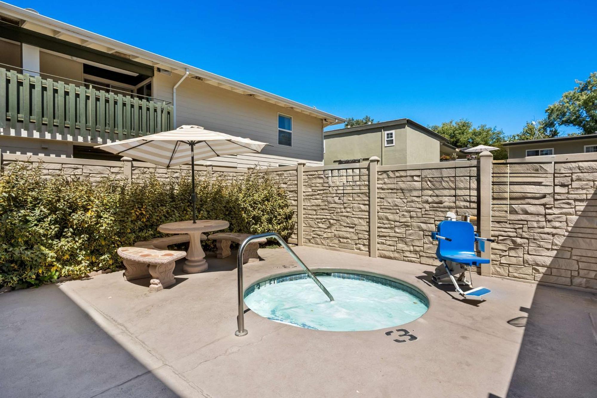 Best Western University Lodge Davis Exterior foto